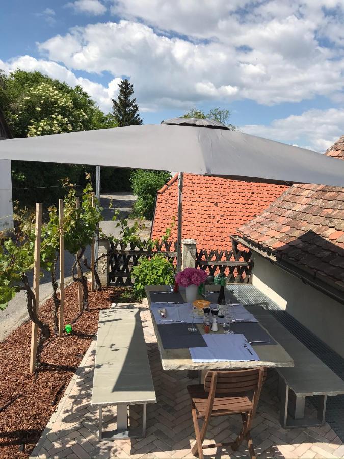 Villa Weinkellerurlaub Röschitz Roggendorf Exterior foto